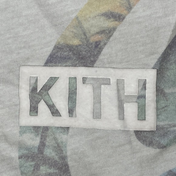 Kith Coca Cola Shirt Womens Size Medium CROPPED/CUT Casaul Comfort‎ - Picture 9 of 11